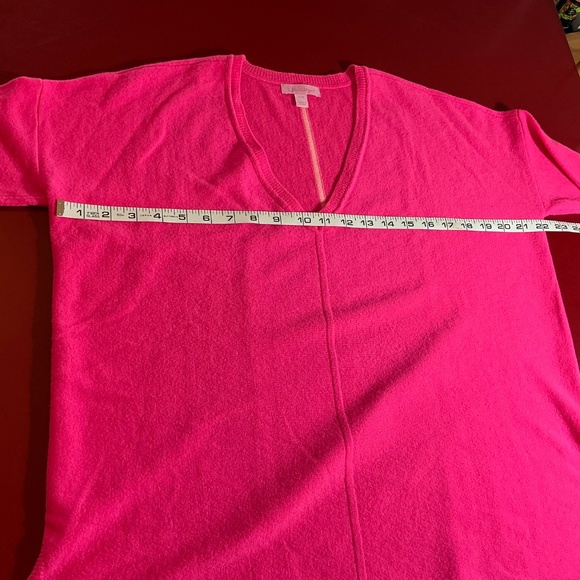 Lilly Pulitzer Sweater S/M Neon Pink 100% Cashmere Oversized Cozy V Neck Womens - Picture 3 of 16